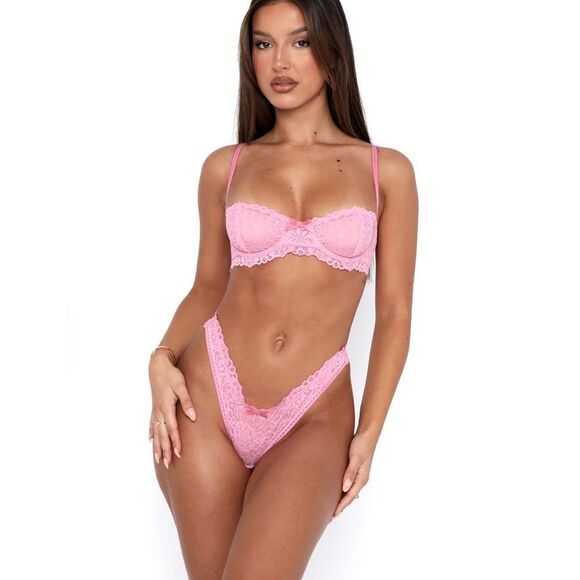 WHITE FOX Boutique Thong Think of you Panty Powder Pink Lace NEW Size Large - Picture 3 of 12